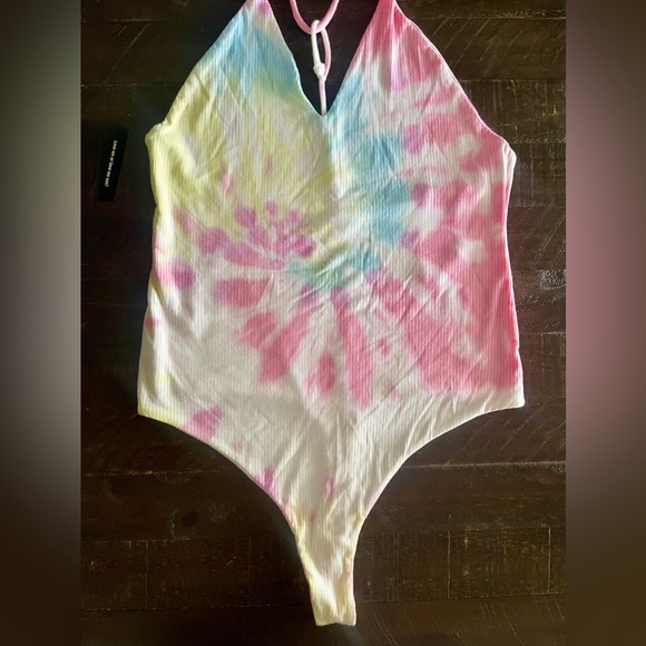 NWT AFRM Hara Ribbed Tie Dye Bodysuit in Blanc Spiral Sz L Large - Picture 4 of 9